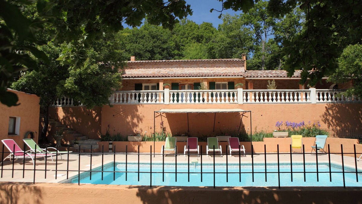 Caseneuve Villa | Cosy home in front of Luberon