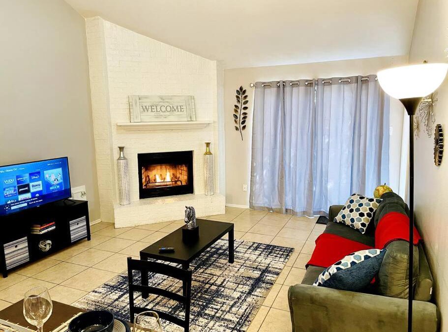 Panther Creek House | Cosy House - 3 Bed, 2 Baths in The Woodlands