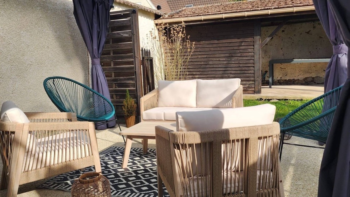 Favieres House | Cosy house with garden, Disney