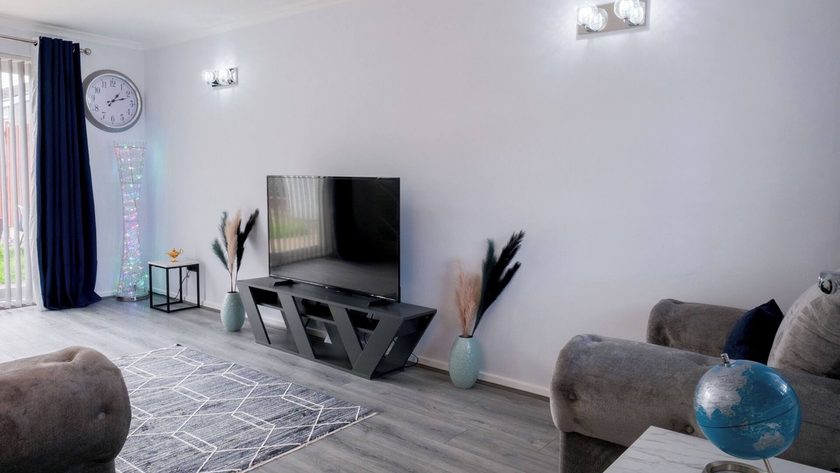 Cleedownton House | Cosy Luxurious 3-bedroom home