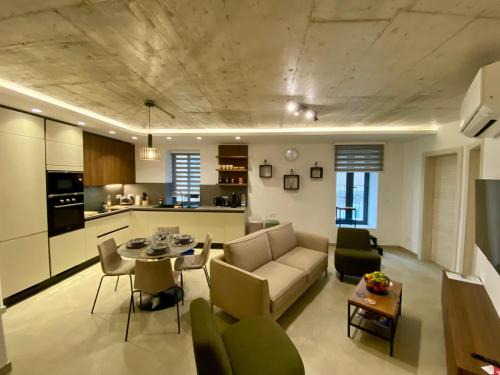 Gzira Apartment | Cosy Modern Apartment in il-Gżira