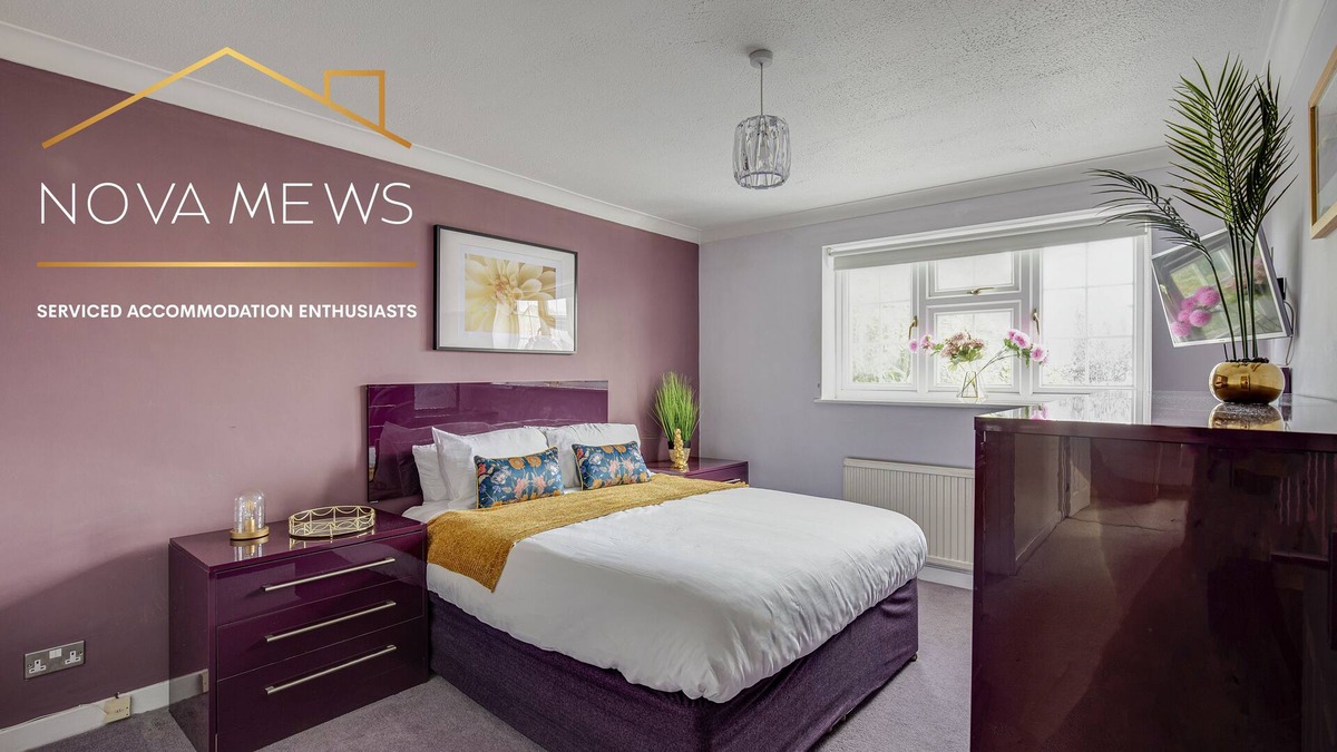 Ashford House | Cosy, modern house near Legoland, Windsor & Heathrow
