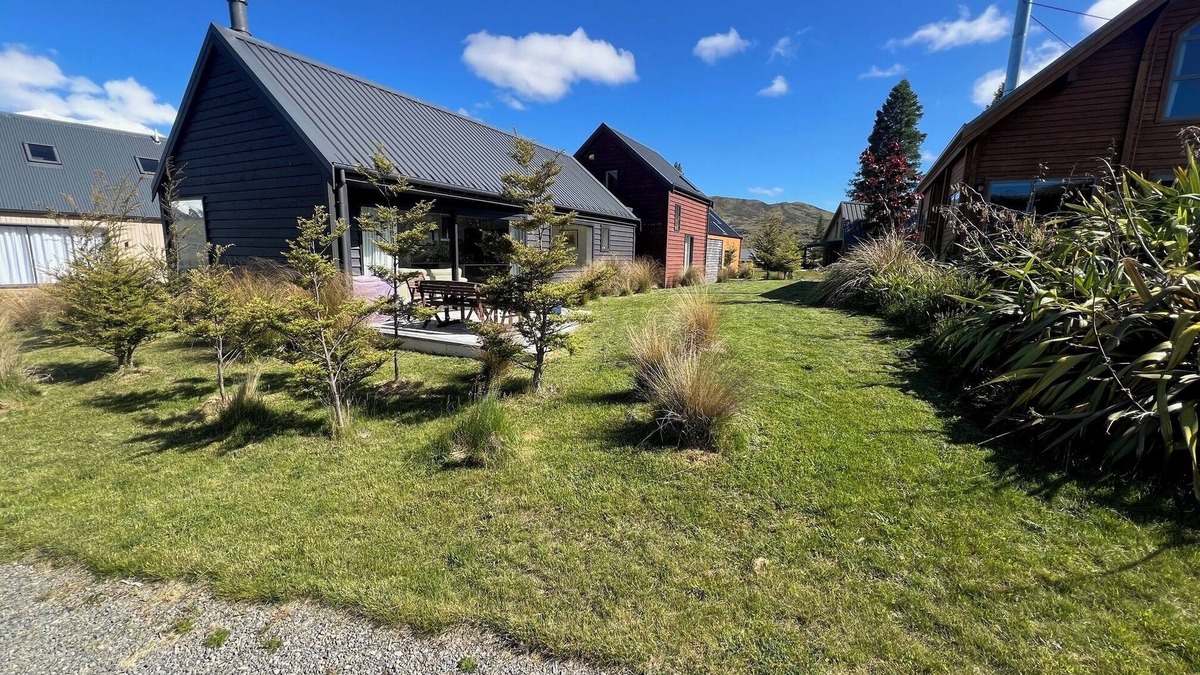 Castle Hill House | Cosy modern house close to tracks and ski fields