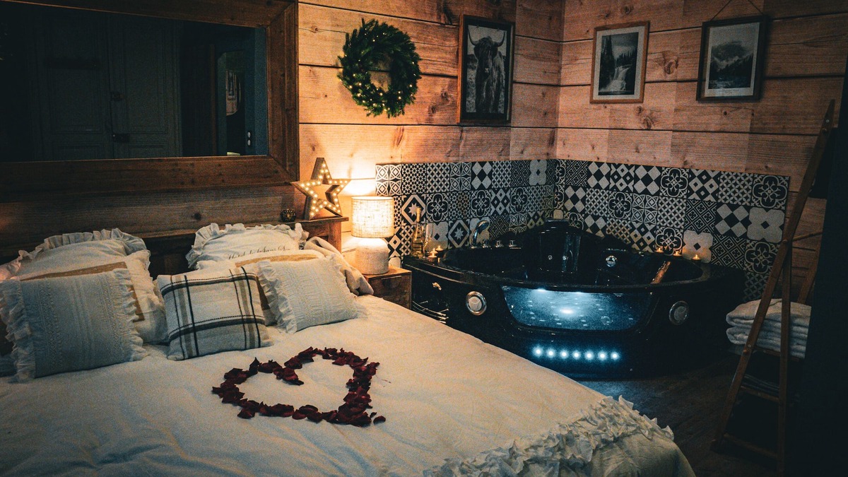 Evreux Apartment | COSY MOUNTAIN LOVE ROOM