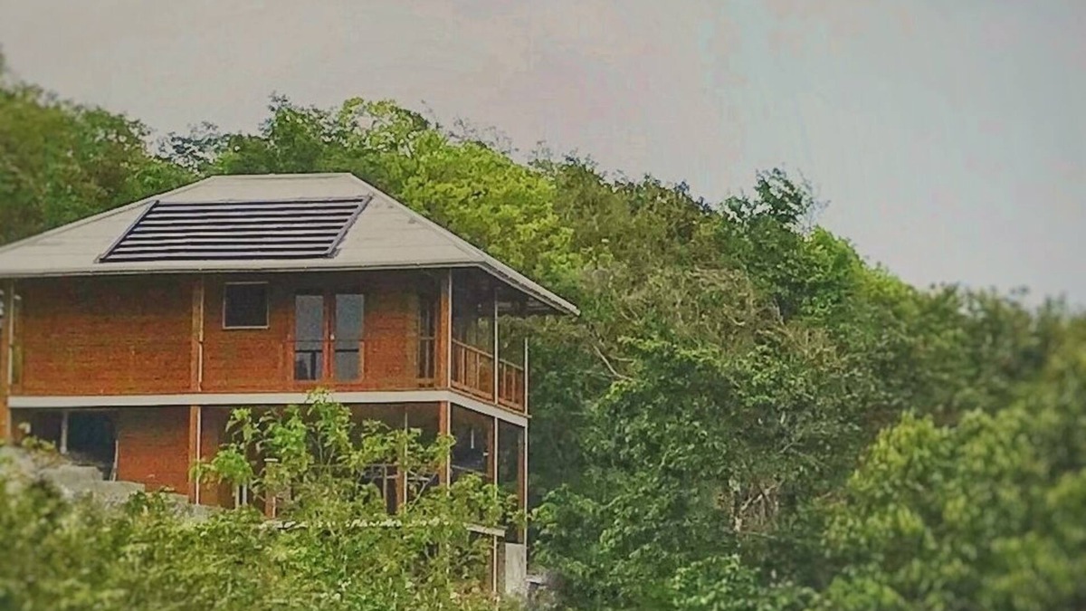 Boston Bay Cabin | Cosy off grid cabin 15 minutes from beautiful beaches