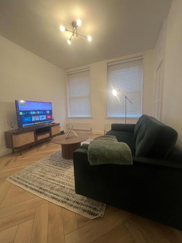 New Cross Apartment | Cosy one bedroom flat in Newcross London