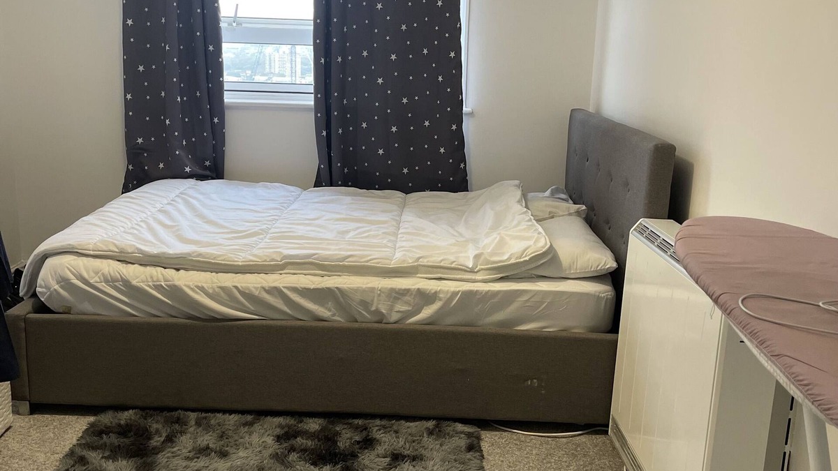 New Cross Apartment | Cosy Pent House Apartment