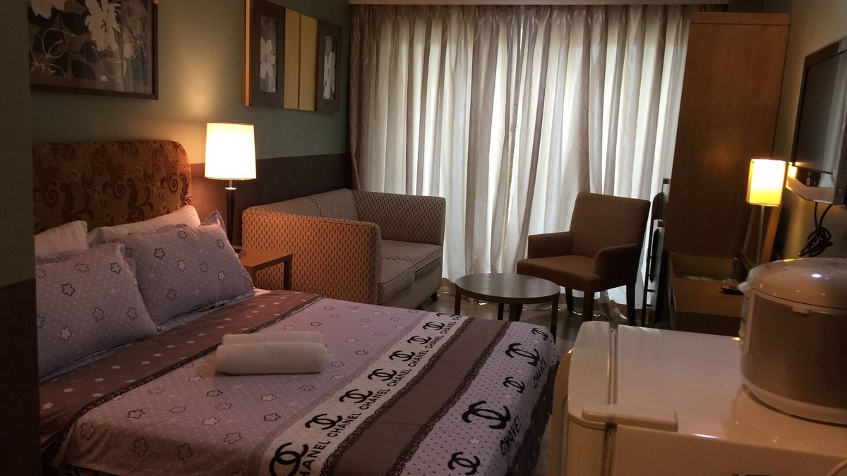 Canlubang Apartment | Cosy Premiere Studio Apt with Lake View