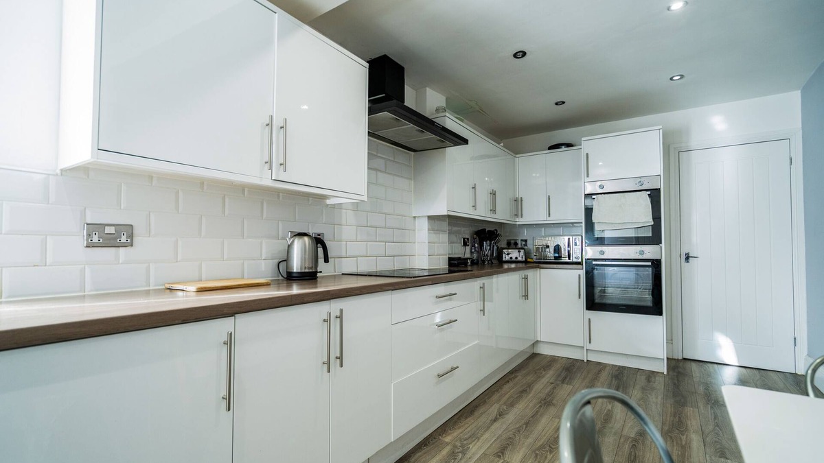 Kegworth House | Cosy Private Room Near East Midlands Airport