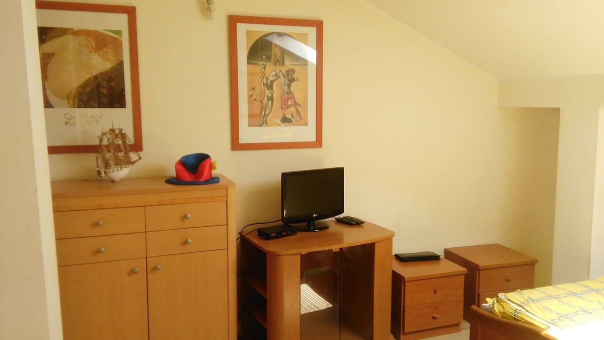 Velji Vinogradi Apartment | Cosy quiet apartment near the beach in the heart of Budva
