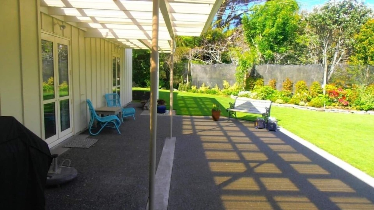 Rewa Cabin | Cosy Quiet Lodge in Picturesque Garden and Orchard