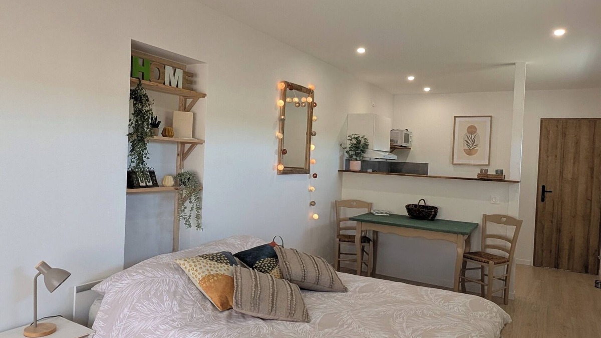 Meauzac Apartment | Cosy, quiet studio in the countryside