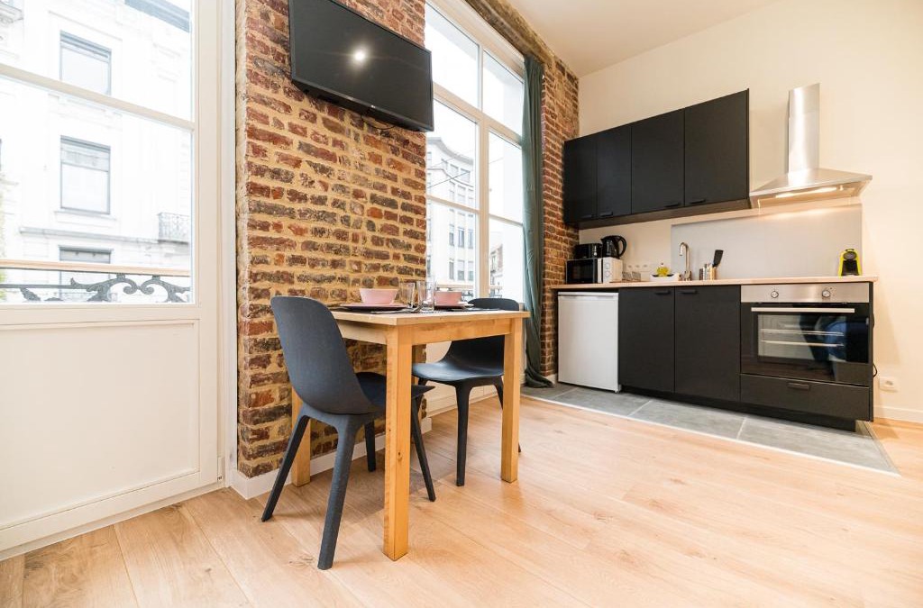 Lower Town Apartment | Cosy red-brick studio (close to Grand-Place & Bourse)