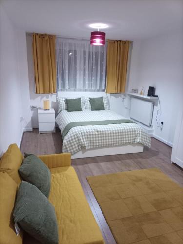 Hackney Downs House | Cosy room in a cosy home