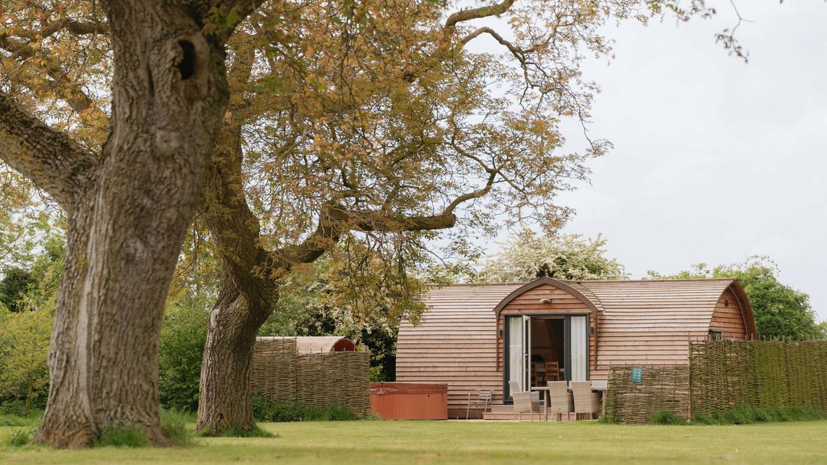 Weston Cabin | Cosy Rural Cabin With Hot Tub