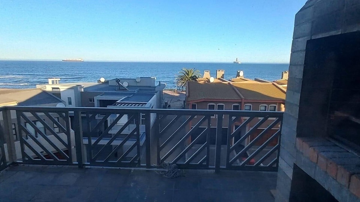 Rand Rifles Apartment | Cosy sea-view apartment on a quiet and safe neighborhood