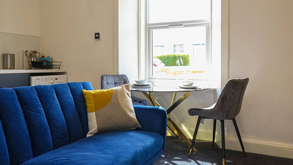 Seamill Apartment | Cosy seaside 1 bedroom apartment