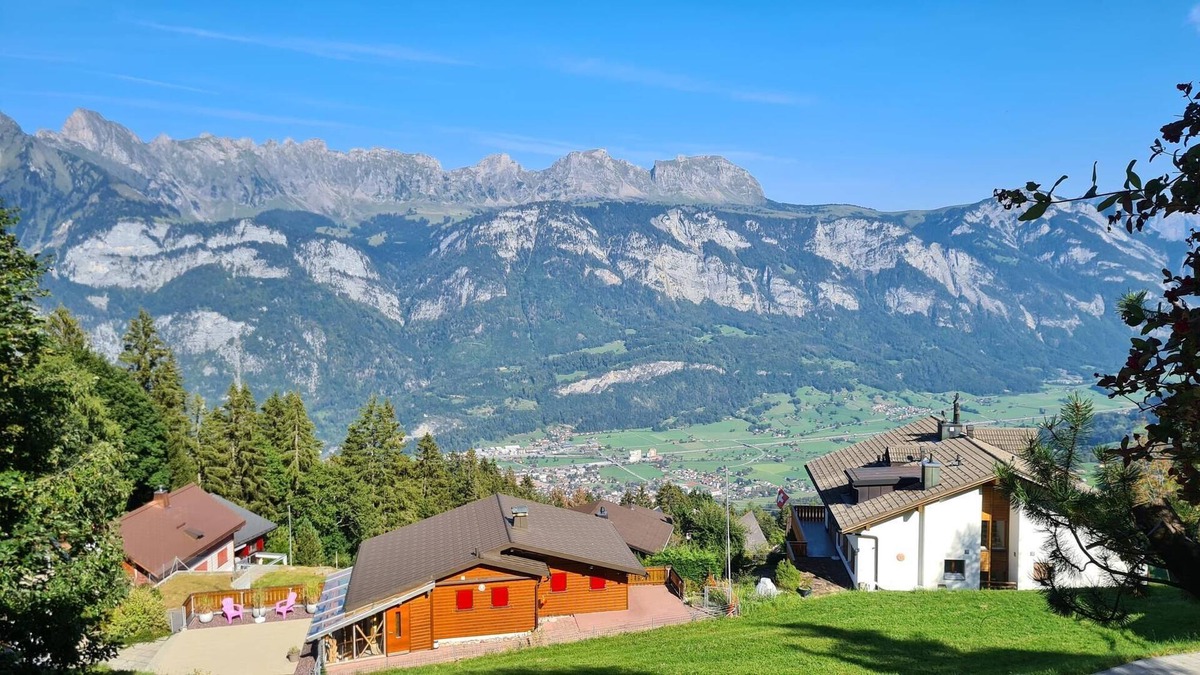 Flums Ski Chalet | cosy ski chalet in Flumserberg rental for the entire season Dec '23 - March '24