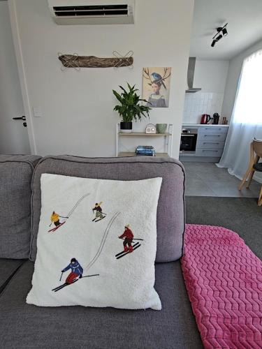 Lake Hayes Apartment | Cosy Ski Vibe with Drying Room