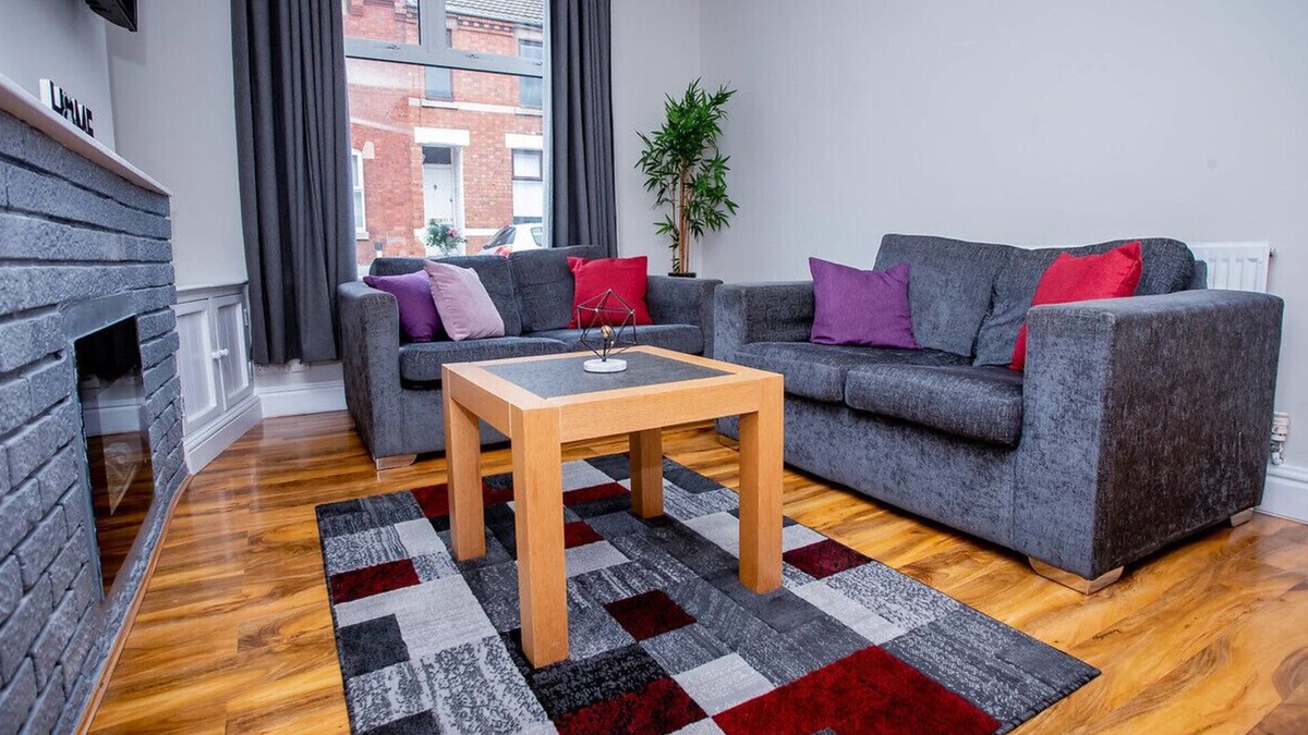 Kettering House | cosy ,spacious ,clean 3 bed house,10miuntes walk from town centre