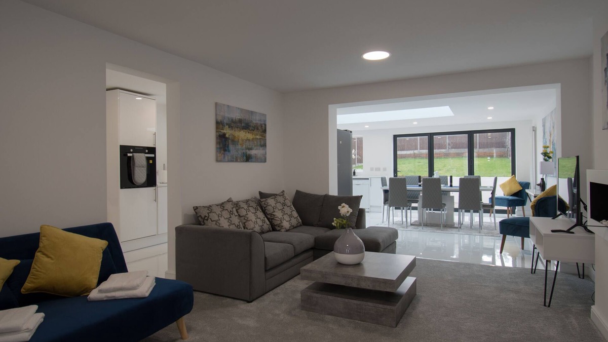 Selly Oak House | Cosy, Spacious home in Harborne, Close to Birmingham City Centre