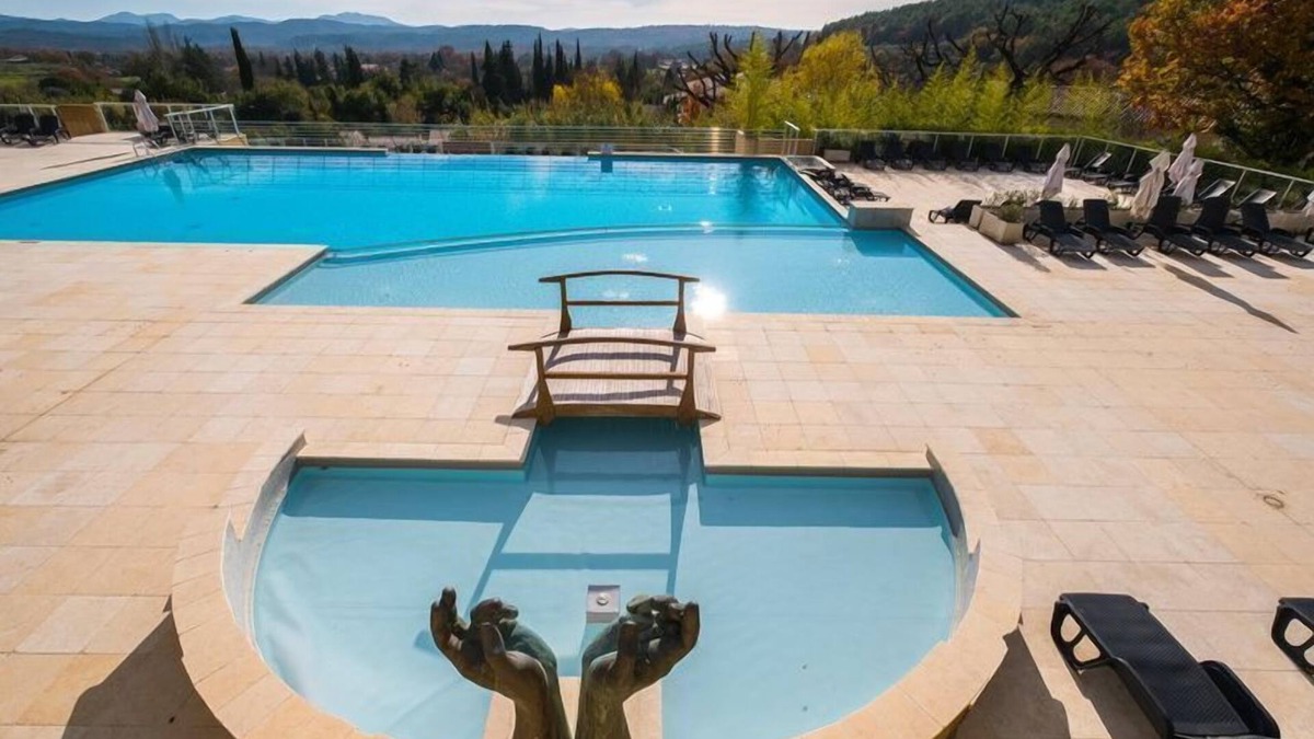 Callian Apartment | Cosy studio | 2 piscines + vues imprenables