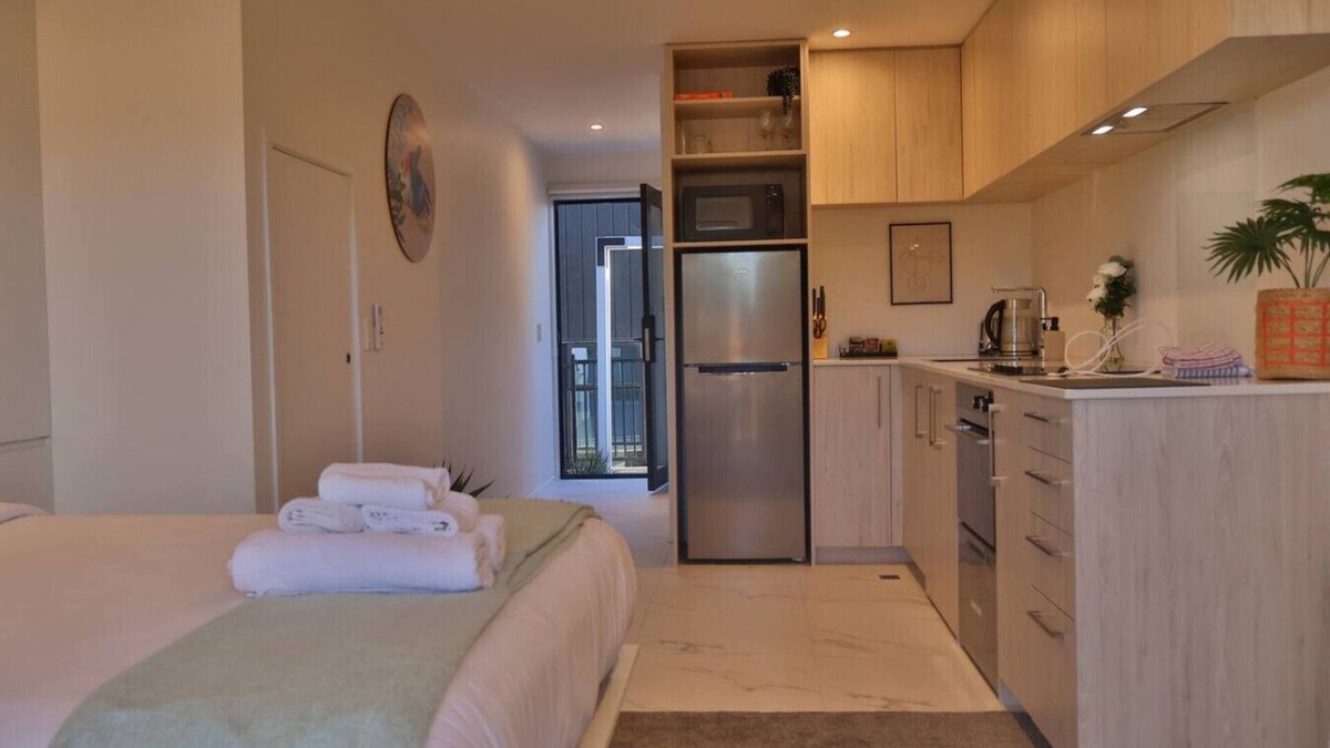 Henderson House | Cosy Studio in Awaroa Road