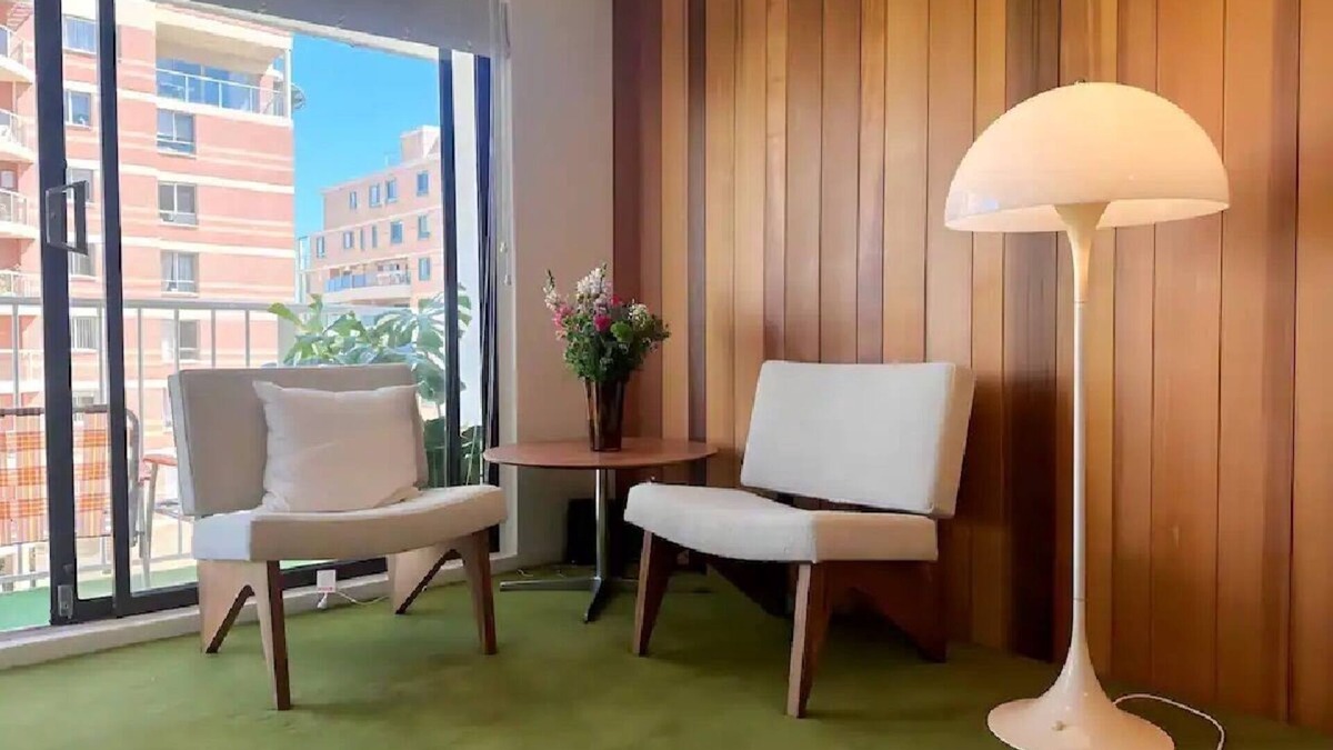 Bondi Junction Apartment | Cosy Studio in Bondi Junction in 1970s building