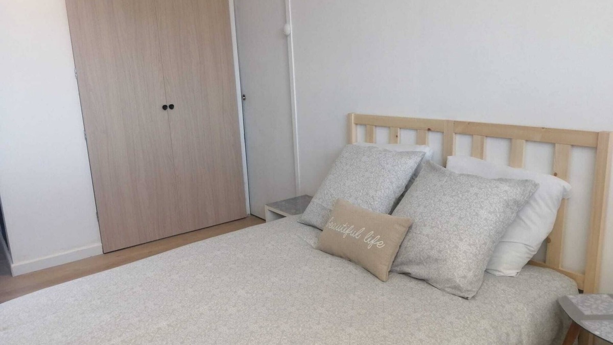 Saint-Pierre Apartment | Cosy studio perched on the 1st floor