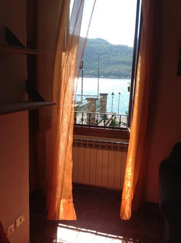 Sale Marasino Apartment | Cosy studio step from the Iseo lake.