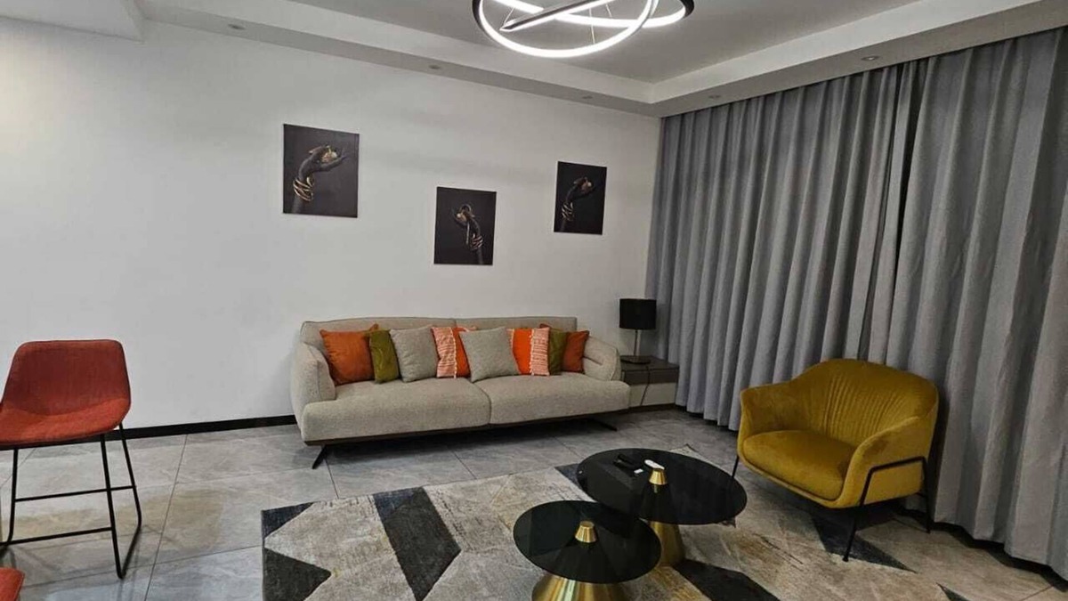Gombe Apartment | Cosy stylish 1 bed Apartment with rooftop pool ina residential area of Gombe