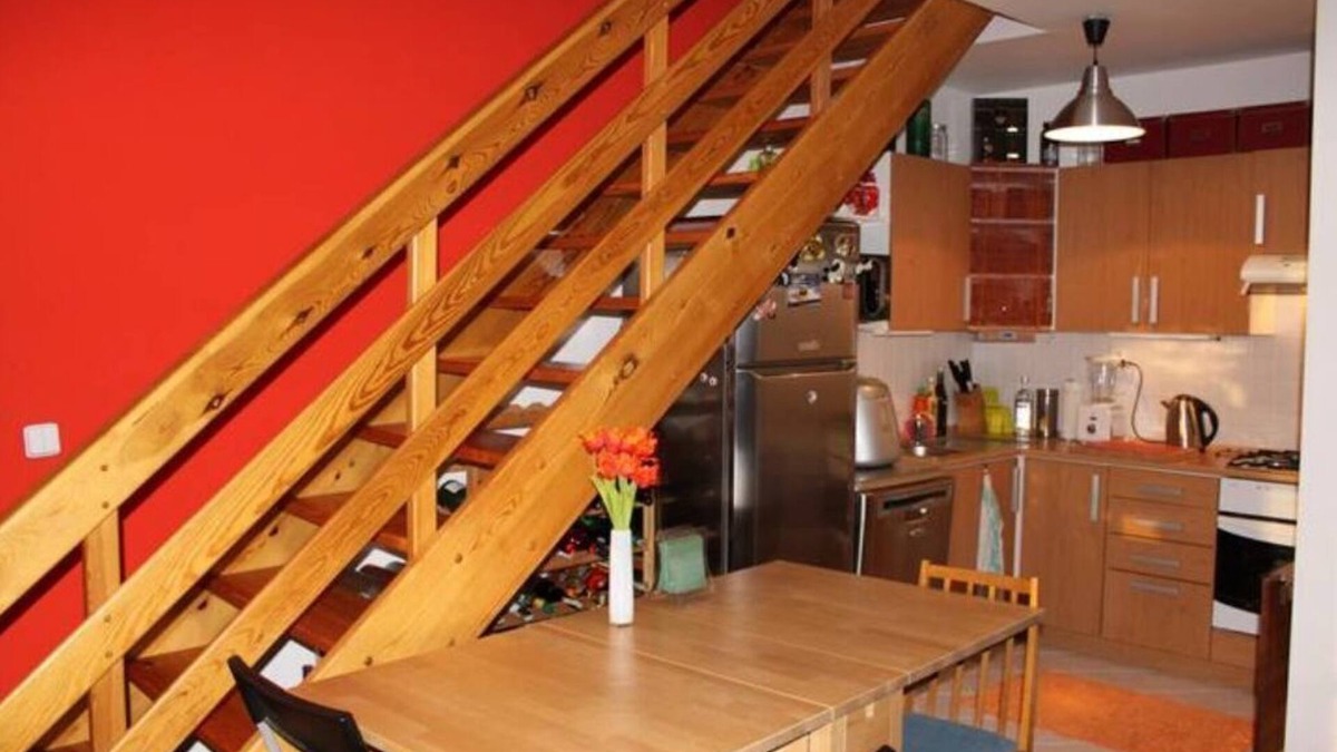 Prague 14 Apartment | Cosy, sunny two-story apartment, 20min center