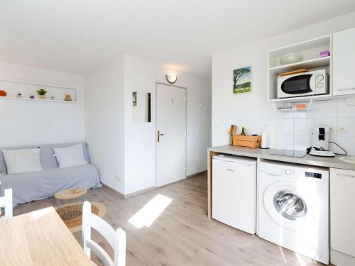 Saint-Pierre-la-Mer Apartment | Cosy T2 Saint-Pierre, 4 pers, Animaux OK - FR-1-409-252