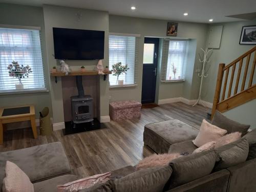 Leinster House | Cosy three bedroom house in Ballingarry Limerick near Adare