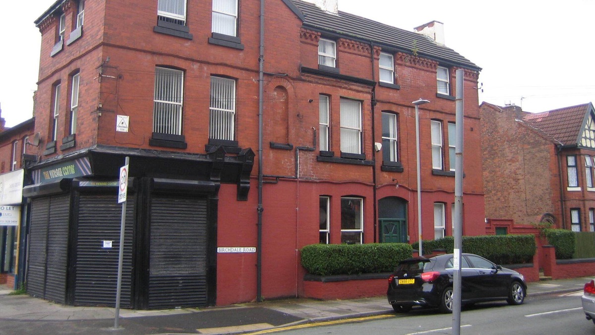 Waterloo House | Cosy Townhouse in Waterloo, Liverpool Sleeps 4