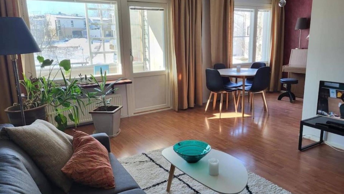 Koillinen District Apartment | Cosy, two room 62 m2 apartment in Helsinki, free parking lot