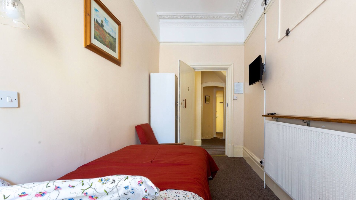 Fairfield House | Cosy Victorian Building, close to city centre and amazing public transport links