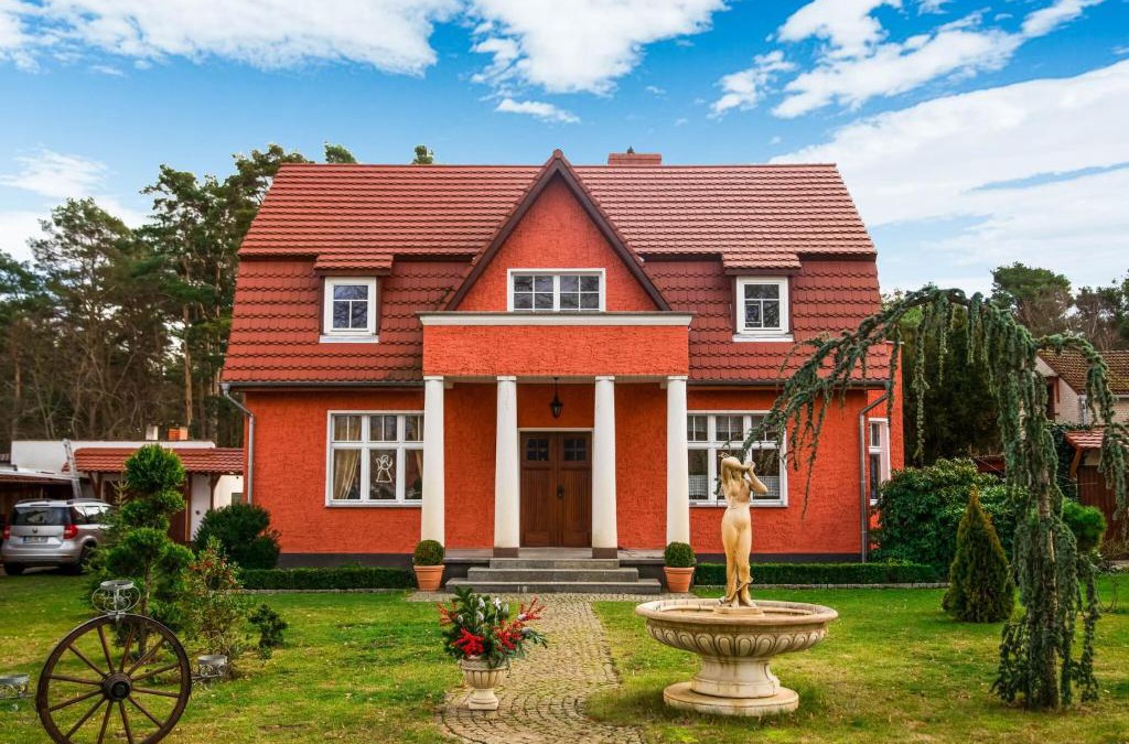 Ziegenhals Apartment | Cosy Villa in K nigs Wusterhausen OT Niederlehme with Garden