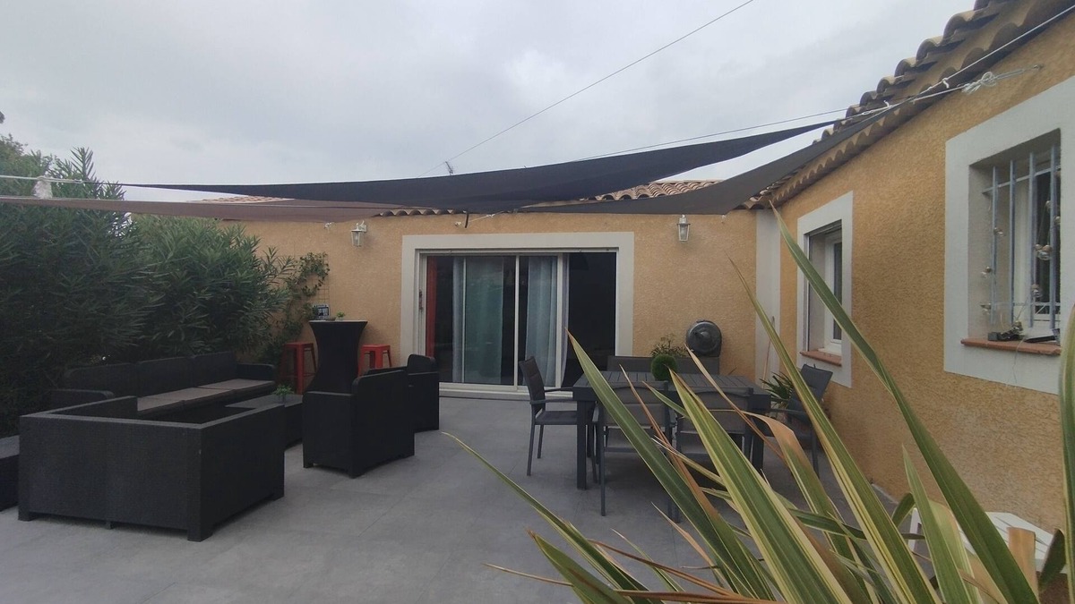 Velaux Villa | Cosy villa in the heart of the village, air-conditioned, perfect for family vacations.
