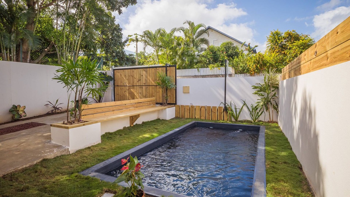 Plateau Goyave Villa | Cosy villa with heated pool