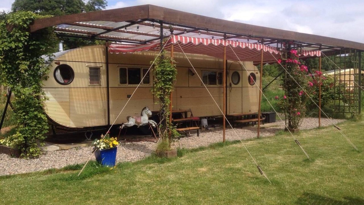 West Buckland House | Cosy vintage American caravan
