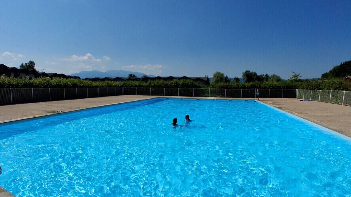 Nangy Apartment | CosyMontBlanc apartment in residence with swimming pool, between lakes and mountains.