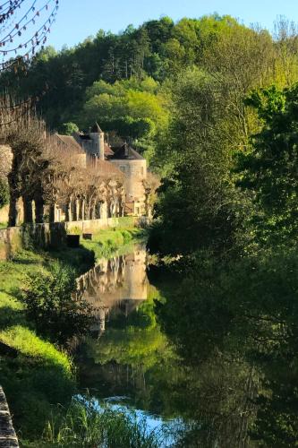 Noyers-sur-Serein Apartment | Coté-Serein La Privilège de la Tour Madame