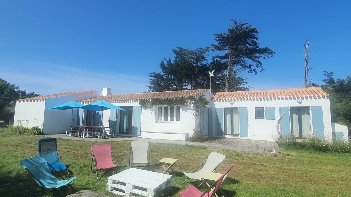 Ile d'Yeu House | Côte Sauvage - House land 2 000 M² - 5 Bedrooms 12 sleeps-200 M from the sea