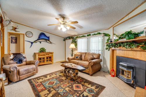 Cotopaxi House | Cotopaxi Getaway with Deck 17 Mi to Royal Gorge