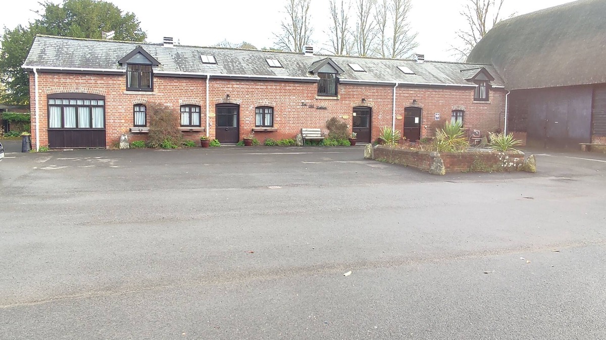 Britford Cottage | Cottage 1 - Three Bedroom Cottage