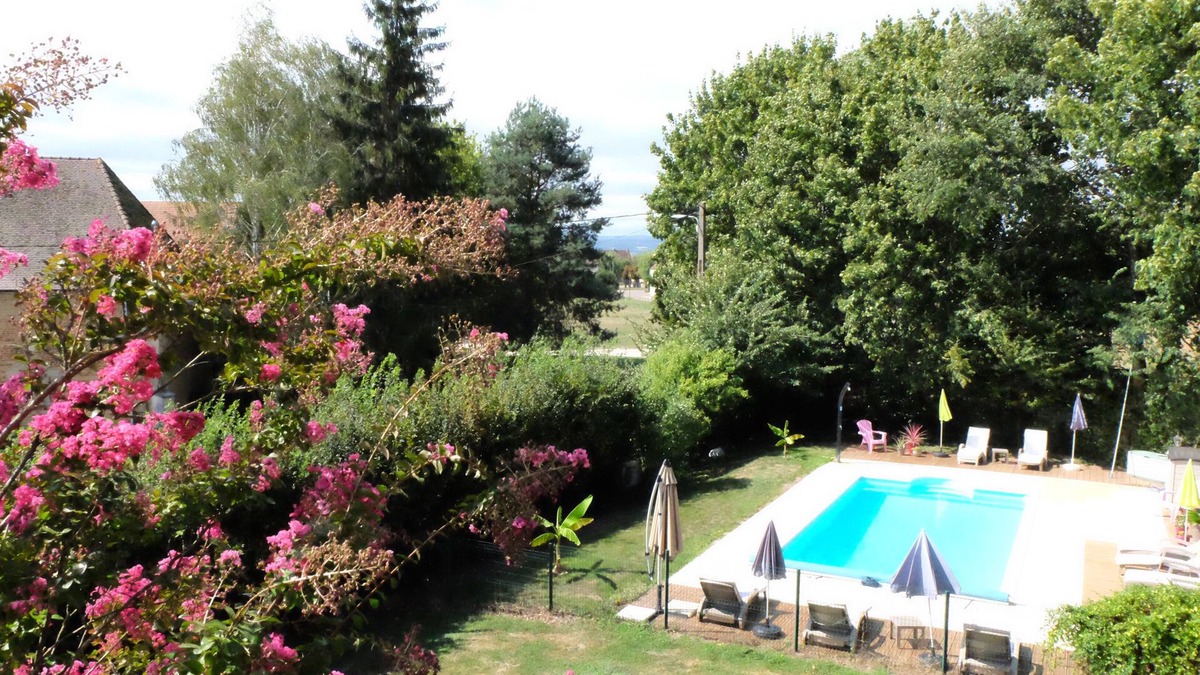 Argilly House | Cottage 10 people in a park with swimming pool