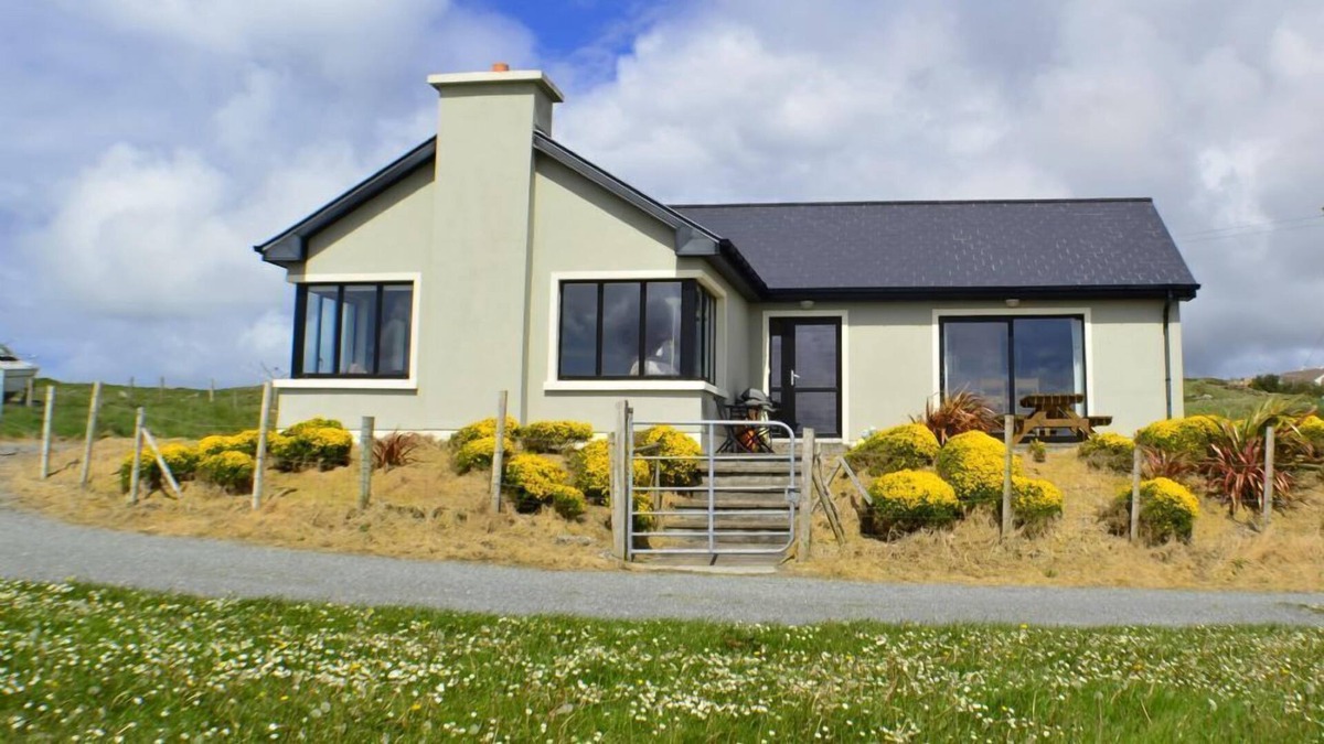 Leagun Cottage | Cottage 103 - Claddaghduff