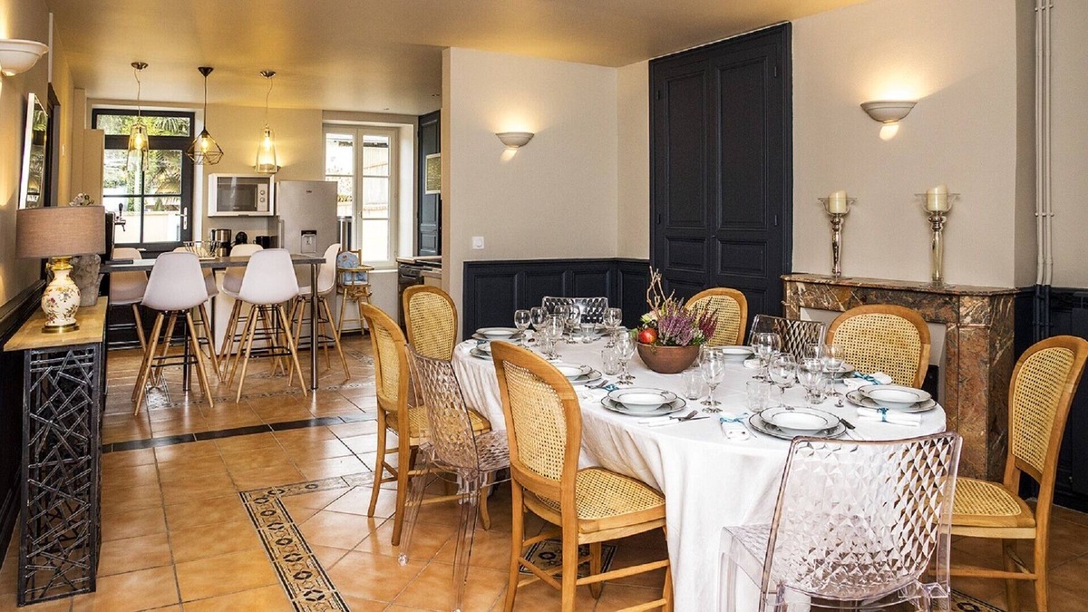 Deols House | Cottage 14 people - 5 min from the center of Châteauroux