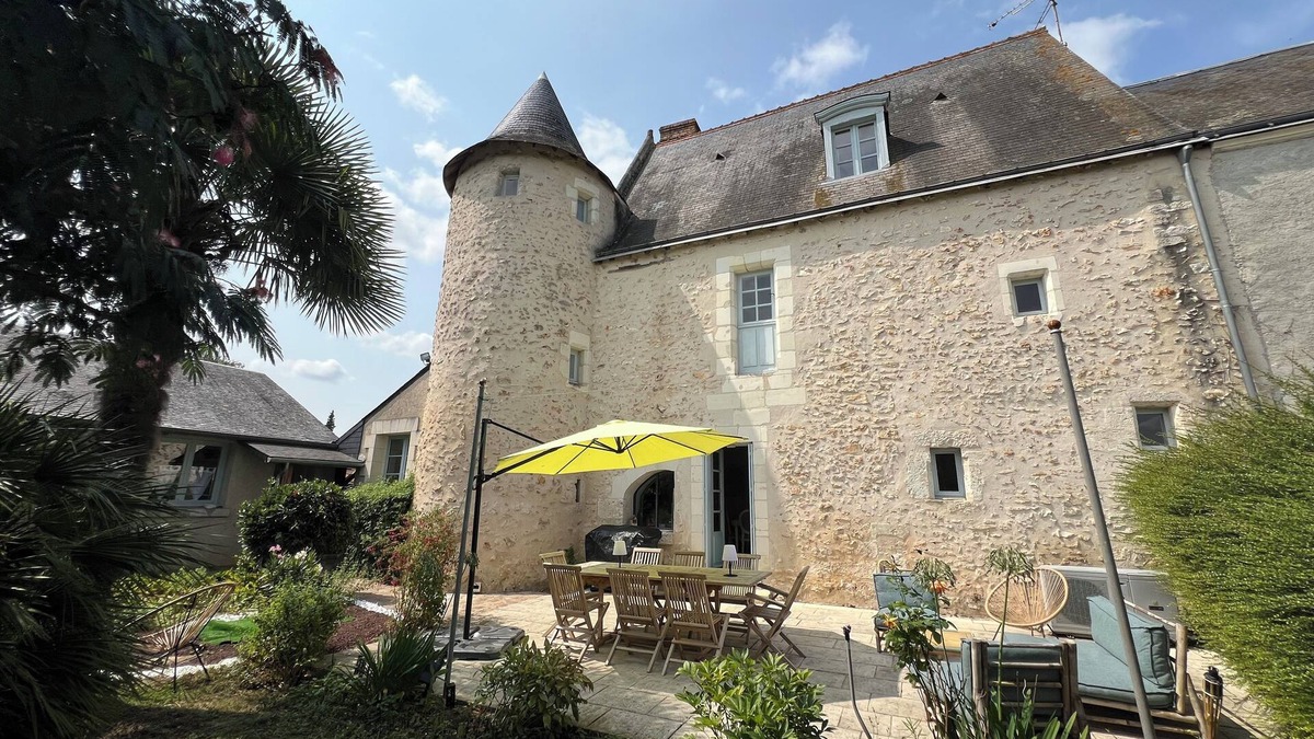 Courcay Cottage | Cottage 15 km from Amboise! Fireplace and indoor pool ideal for relaxing